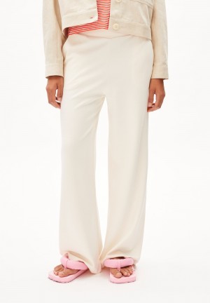 ARMEDANGELS HIMAARI Jersey Pants made of LENZING™ ECOVERO™ Mix Oatmilk | AONUC5176